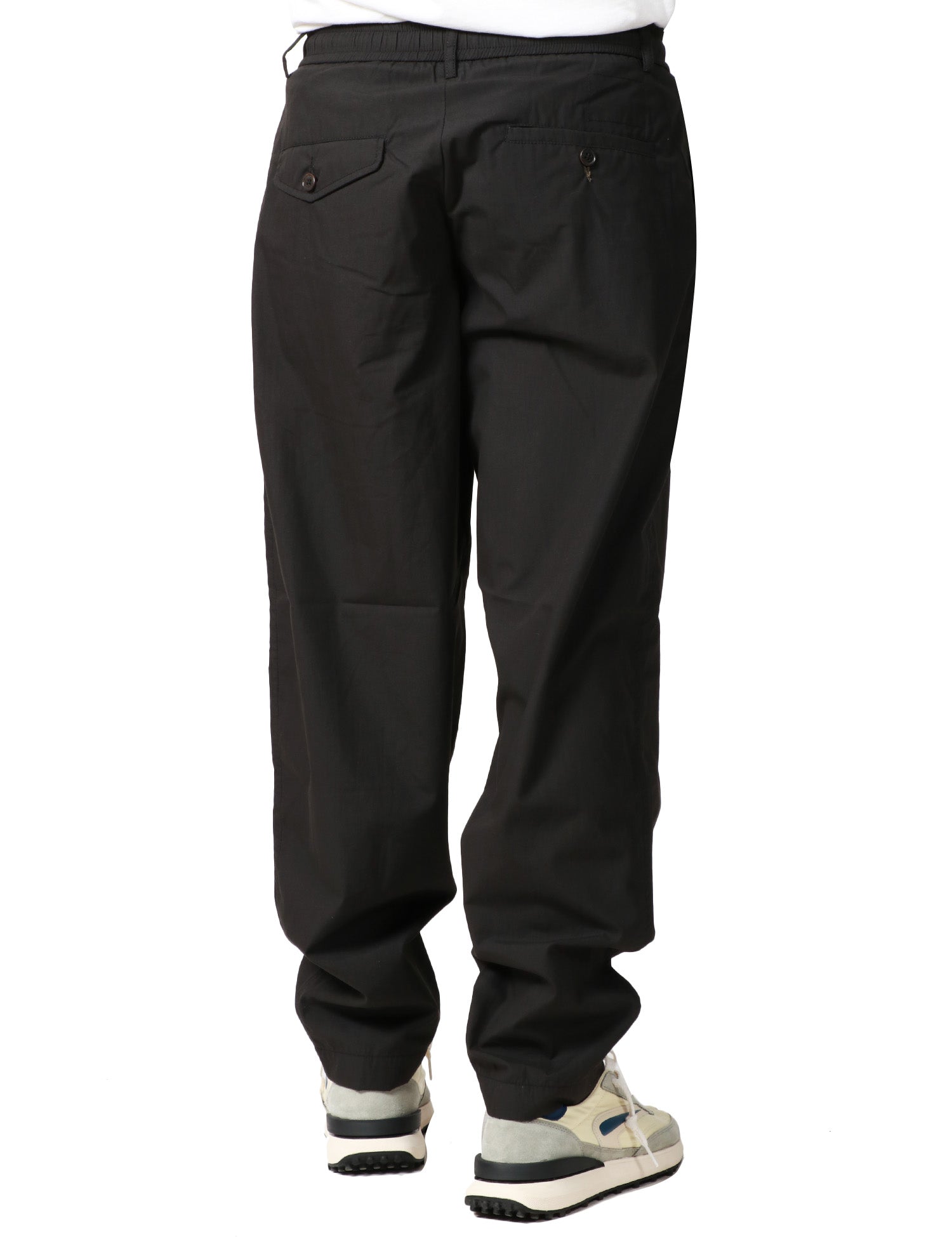 PANTALONE UOMO UNIVERSAL WORKS NERO A GAMBA LARGA CON COULISSE IN VITA