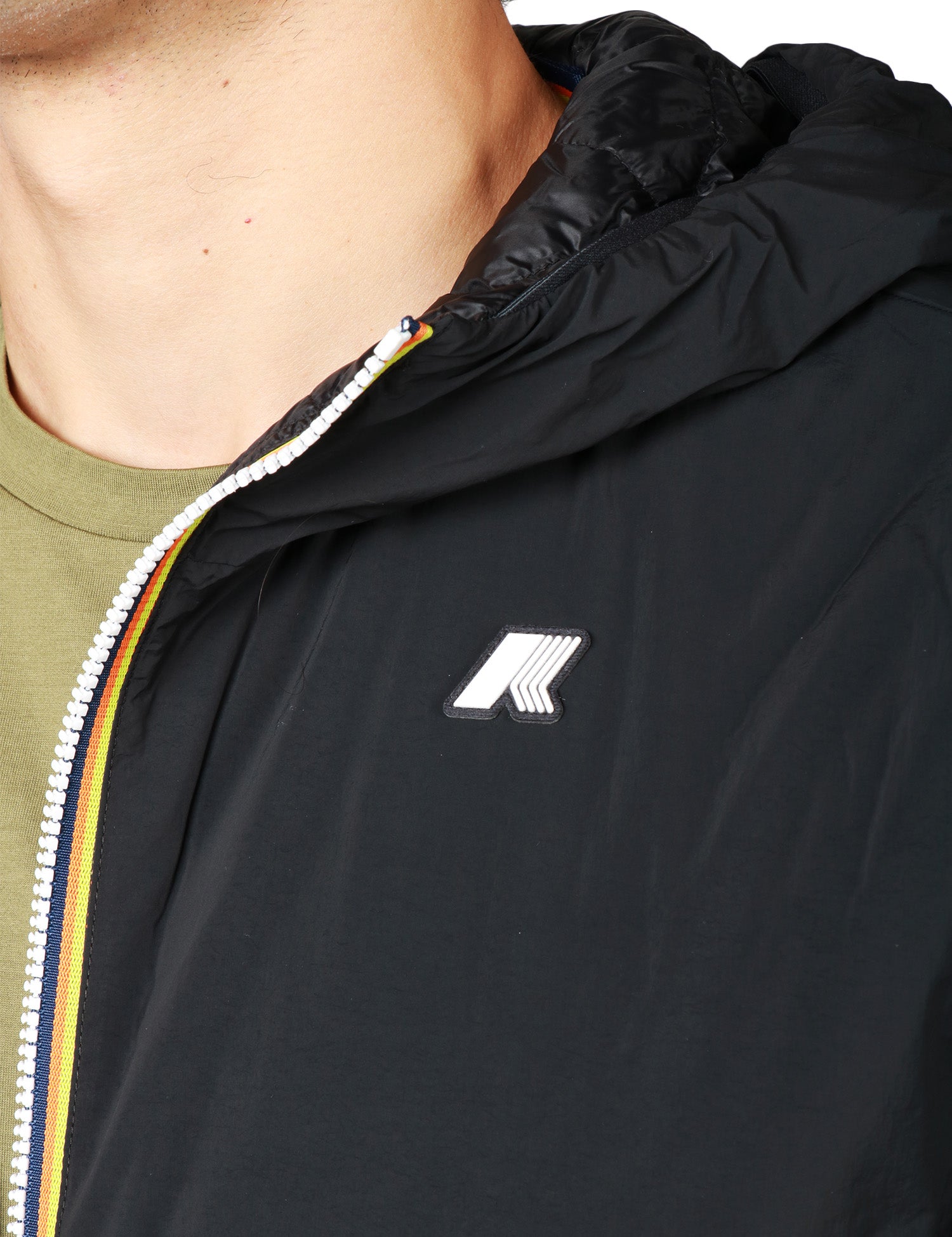 GIUBBOTTO UOMO K-WAY NERO IMPERMEABILE E ANTIVENTO CON IMBOTTITURA PRIMALOFT, ZIP E CAPPUCCIO