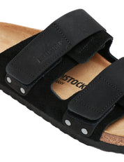 CIABATTA UOMO BIRKENSTOCK UJI NERA IN PELLE SCAMOSCIATA CON DUE CHIUSURE REGOLABILI E PLANTARE ANATOMICO IN SUGHERO E LATTICE