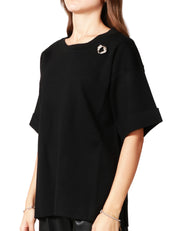MAGLIA DONNA ALPHA STUDIO NERA OVER A MEZZA MANICA CON DETTAGLIO GIOIELLO SUL PETTO