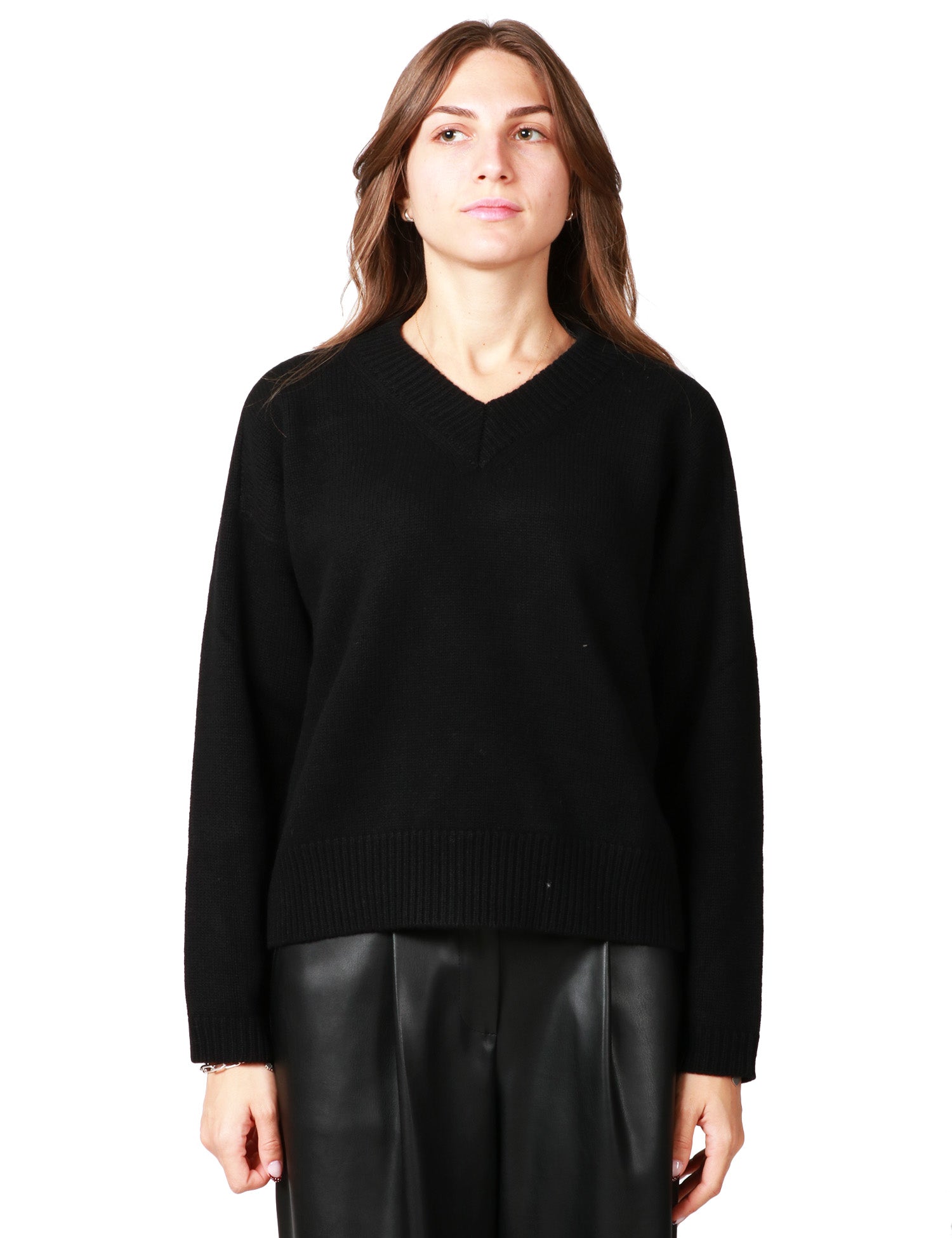 MAGLIA DONNA ALPHA STUDIO NERA CON SCOLLO A V IN LANA MERINOS