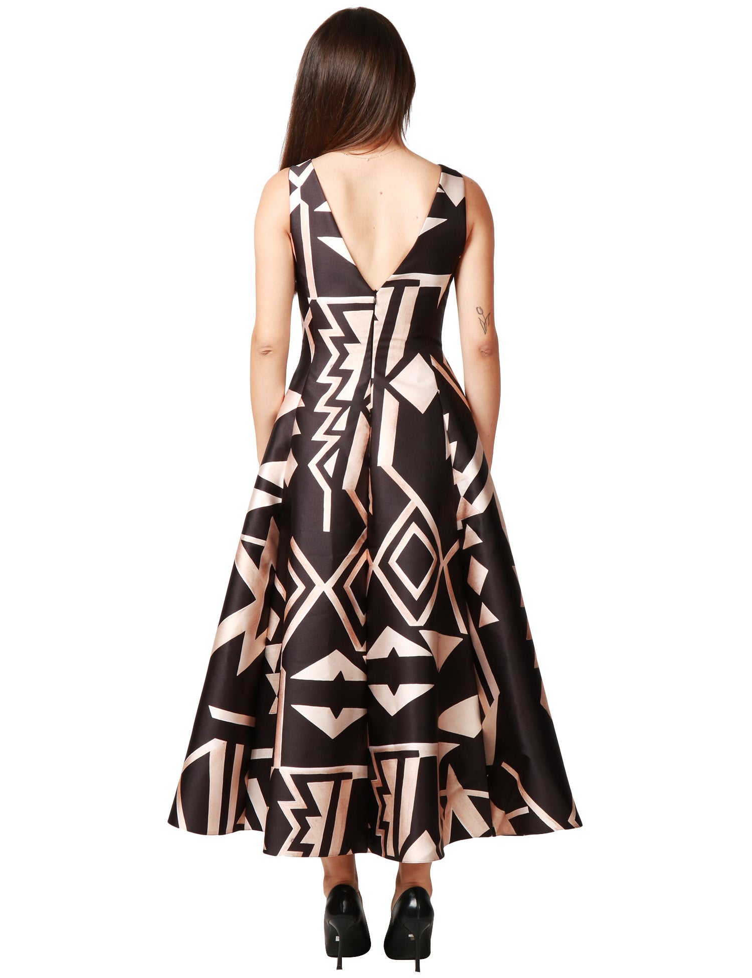 252-carla-ruiz-52092nero1p.jpg