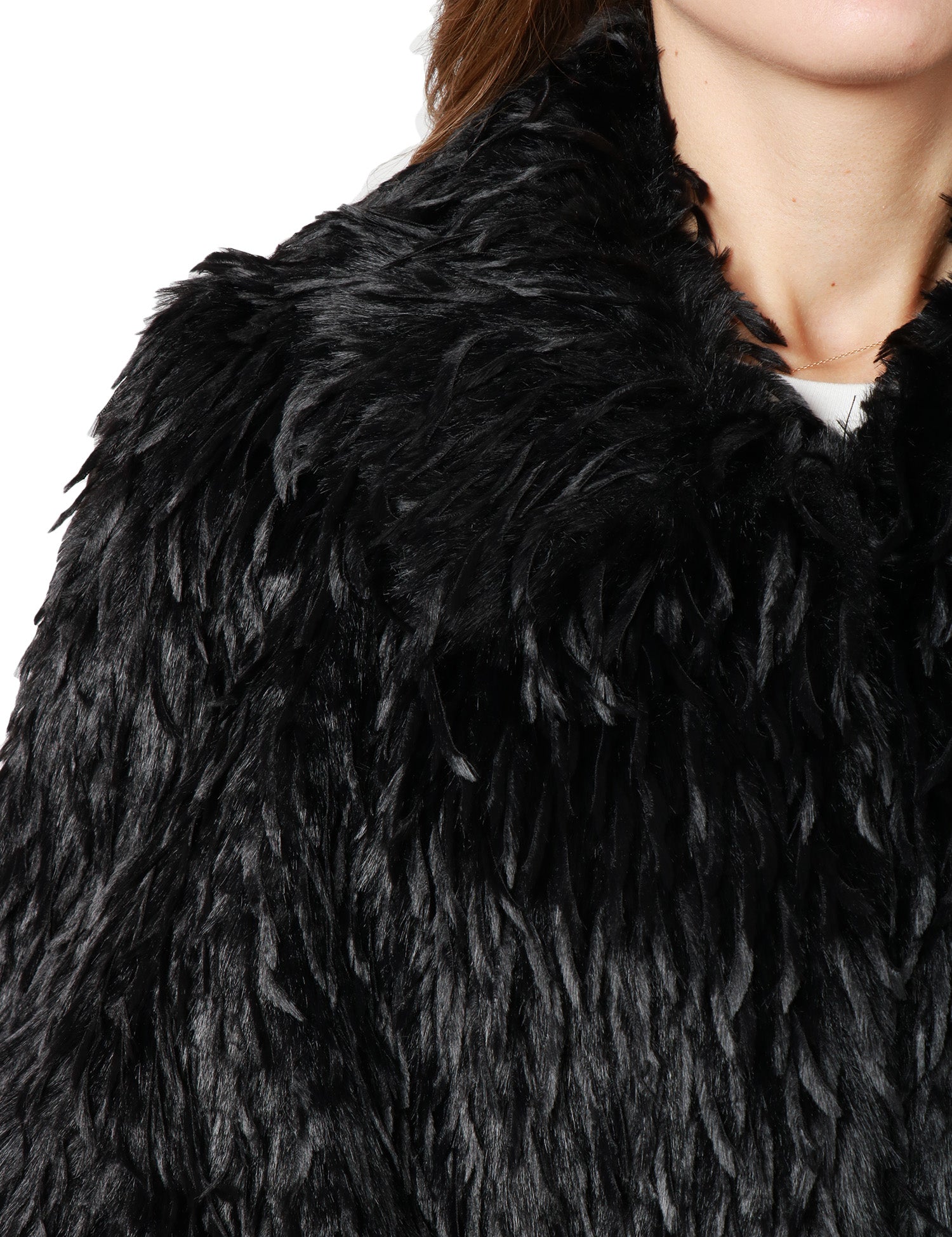 MANTELLA DONNA CARLA RUIZ NERA EFFETTO PELLICCIA CON COLLO E MANICA 3/4