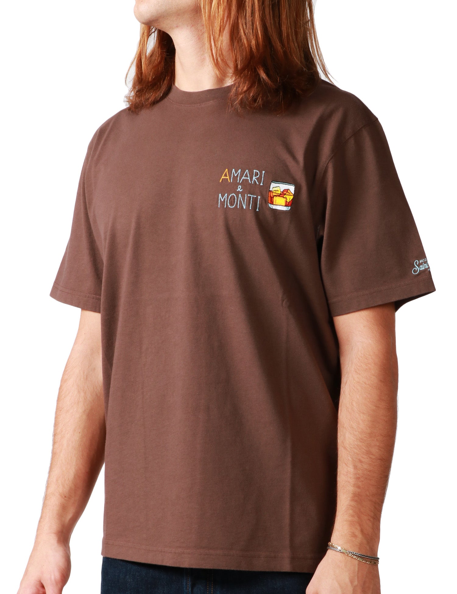T-SHIRT UOMO MC 2 SAINT BARTH ARNOTT MARRONE CON RICAMO "AMARI E MONTI" IN JERSEY DI COTONE