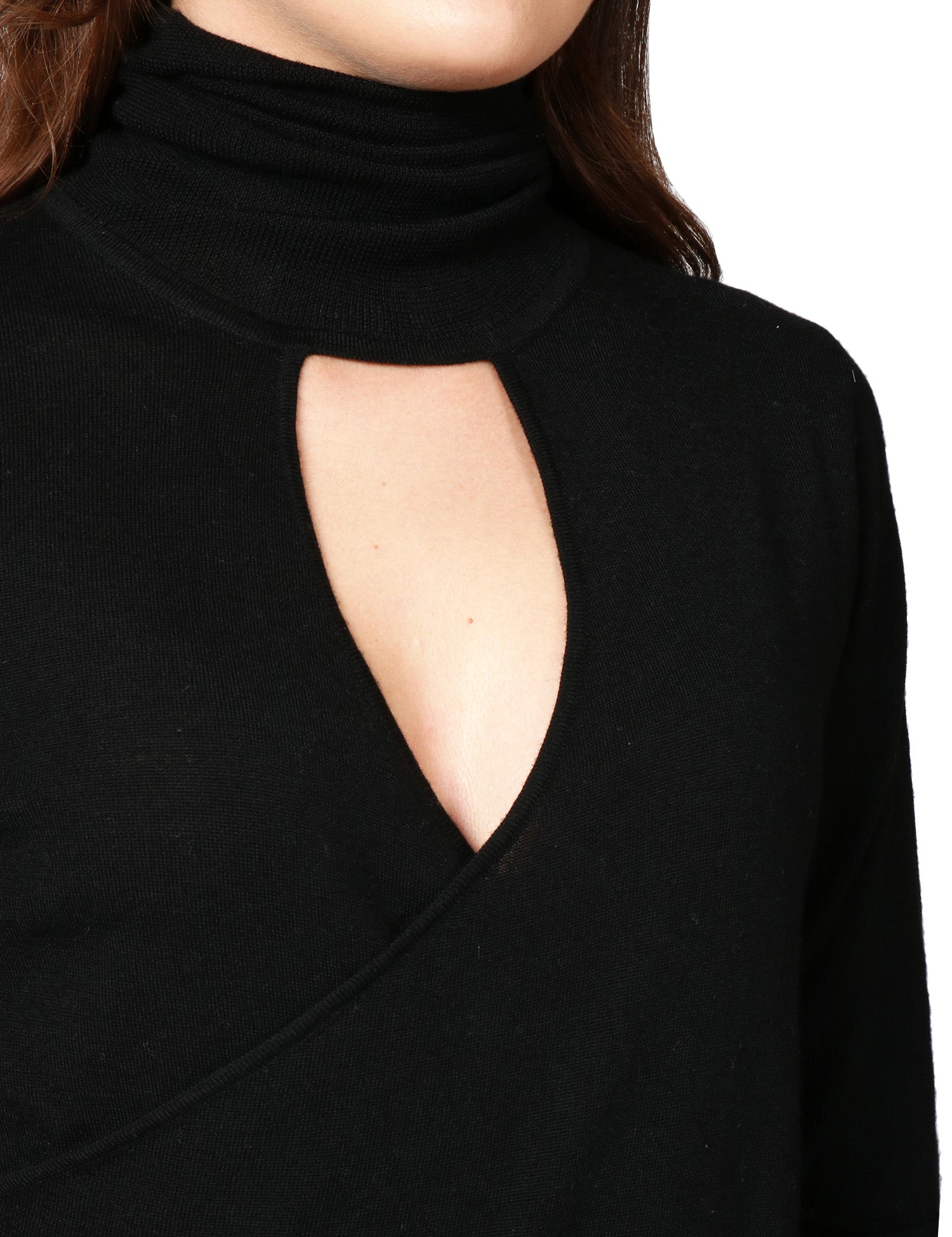 MAGLIA DONNA SEVENTY NERA DOLCEVITA CON COLLO ALTO INCROCIATO E SCOLLO A V