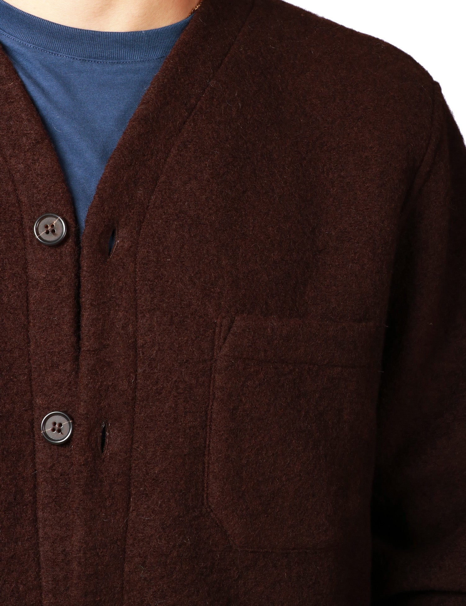 CARDIGA UOMO UNIVERSAL WORKS WOOL FLEECE MORO IN LANA CON BOTTONI E 4 TASCHE ANTERIORI