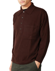 MAGLIA PULLOVER UOMO UNIVERSAL WORKS MARRONE CON TASCHINO SUL PETTO IN LANA MERINO