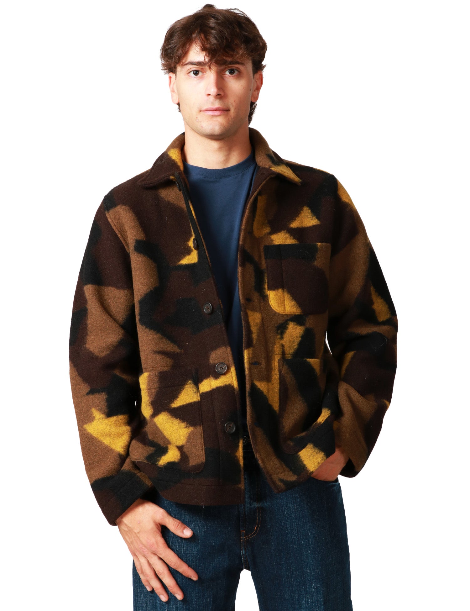 GIACCA UOMO UNIVERSAL WORKS CAMOUFLAGE IN LANA CON TASCHE DAVANTI E BOTTONI