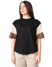 T-SHIRT DONNA AKEP NERA GIROCOLLO CON MANICA PUNTO RETE INTARSIO