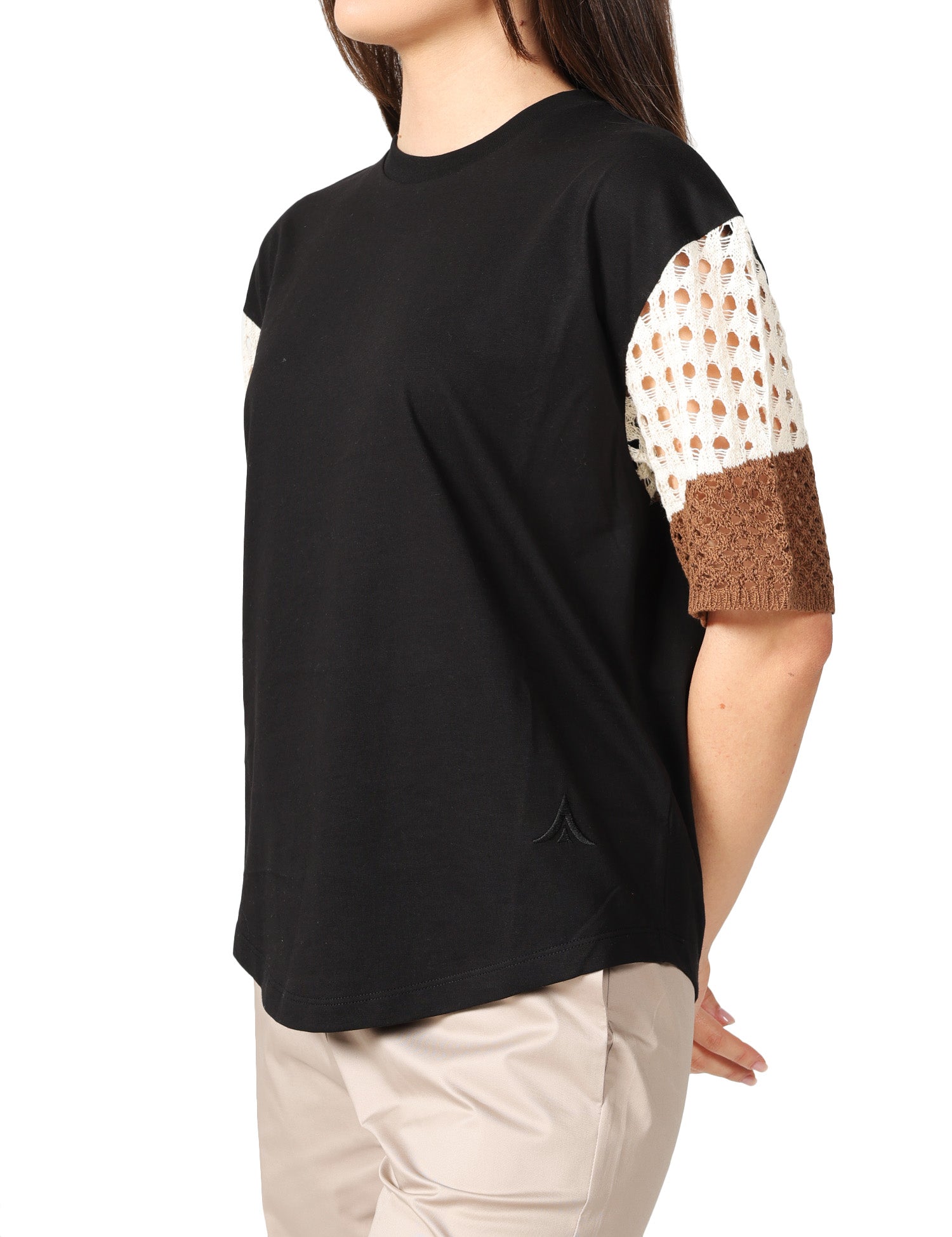 T-SHIRT DONNA AKEP NERA GIROCOLLO CON MANICA PUNTO RETE INTARSIO