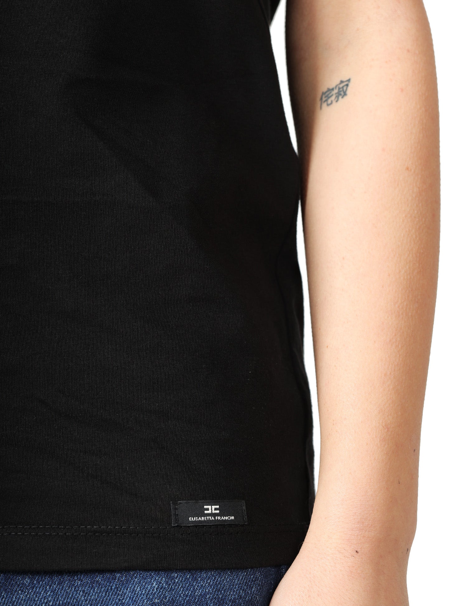 MAGLIA DONNA ELISABETTA FRANCHI NERA SMANICATA CON CUT-OUT SUL PETTO