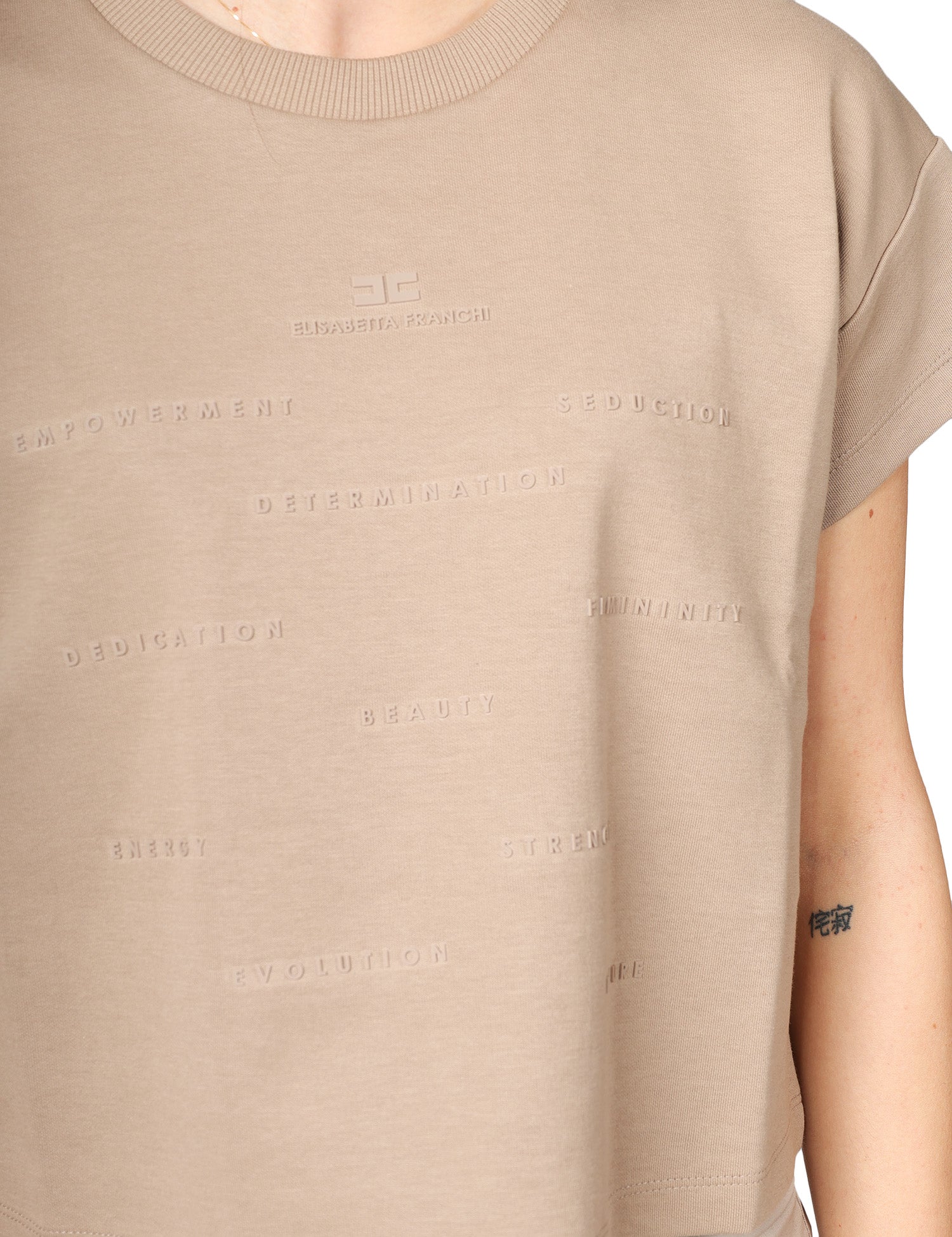 MAGLIA DONNA ELISABETTA FRANCHI ARGILLA GIROCOLLO CON LOGO E LETTERING DAVANTI IN GOMMA A RILIEVO