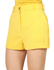 SHORTS DONNA ELISABETTA FRANCHI GIALLO IN CRèPE LEGGERO CON RISVOLTO E BOTTONE LOGO