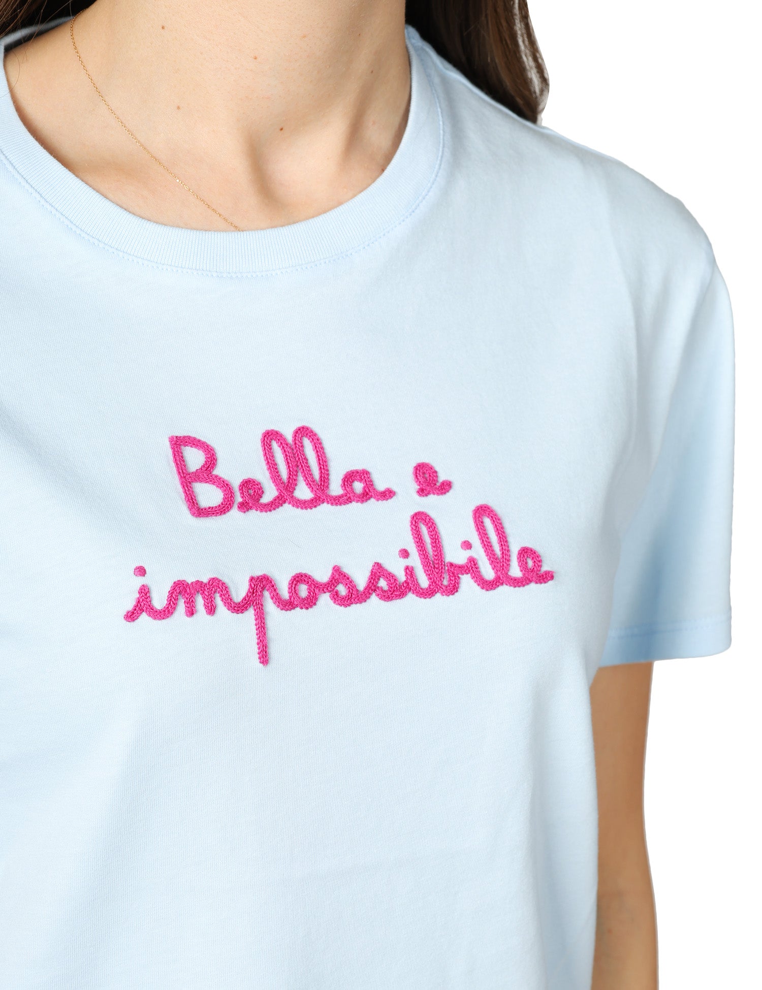 T-SHIRT DONNA MC 2 SAINT BARTH EMILIE CELESTE CON RICAMO FRONTALE "BELLA E IMPOSSIBILE"