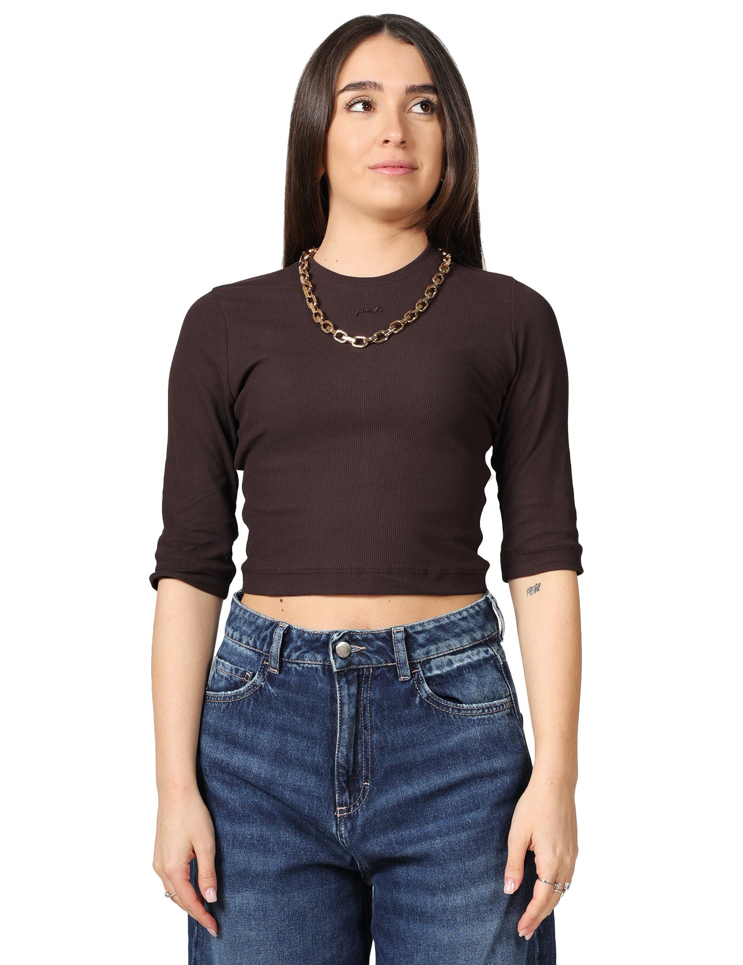 MAGIA DONNA PINKO KIMBERLY MARRONE TAGLIO CROPPED CON CATENA ORO SUL PETTO