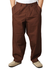 PANTALONE UOMO UNIVERSAL WORKS DUTCH PANT BROWN AMPIO CON PINCES CUCITE