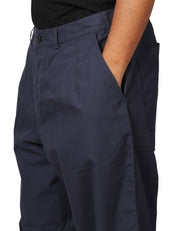 PANTALONE UOMO UNIVERSAL WORKS DUTCH PANT NAVY A GAMBA AMPIA CON PINCES CUCITE