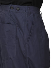 PANTALONE UOMO UNIVERSAL WORKS DUTCH PANT NAVY A GAMBA AMPIA CON PINCES CUCITE