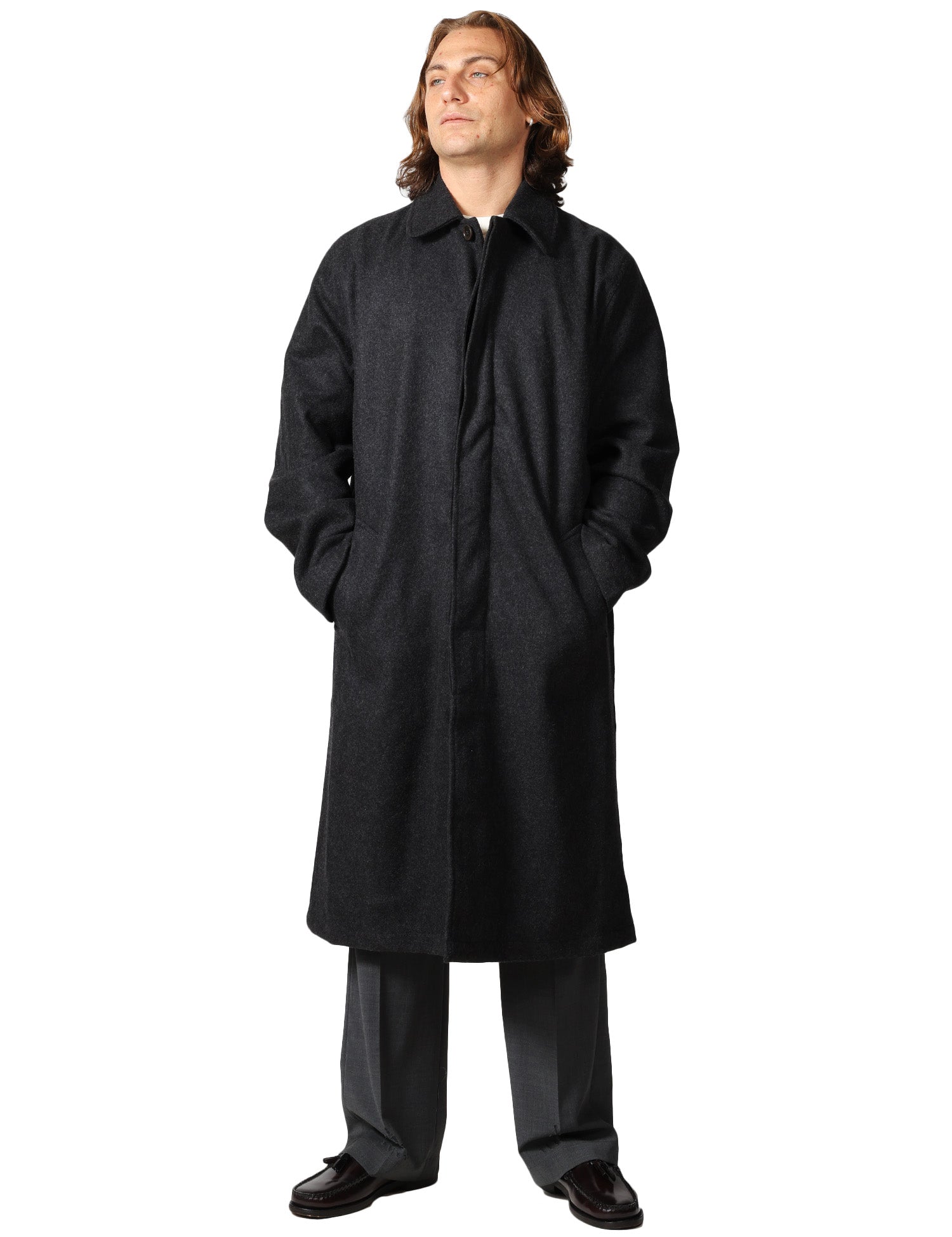 CAPPOTTO UOMO UNIVERSAL WORKS MOWBRAY MAC COAT GRIGIO LUNGO CON MANICA RAGLAN