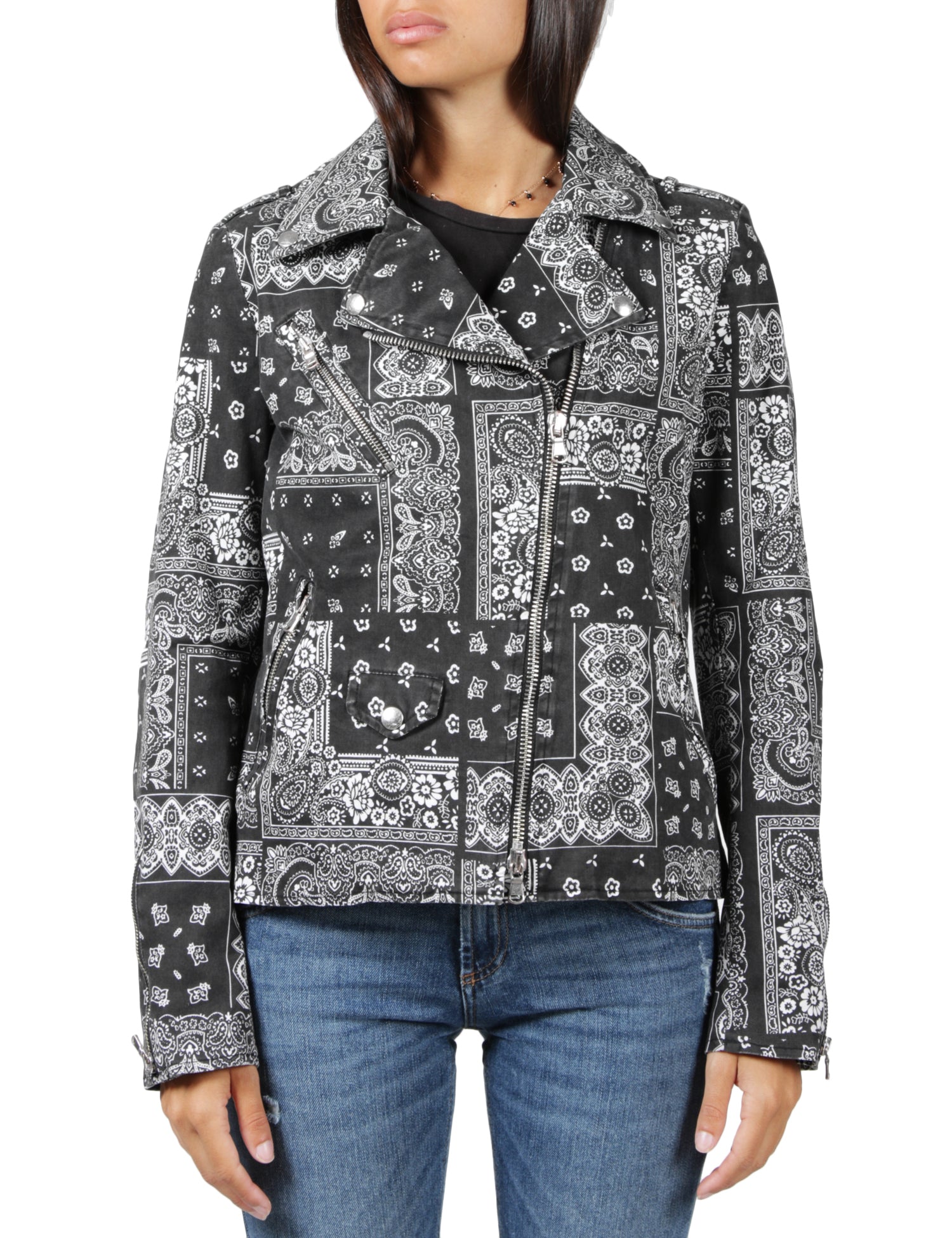 ss20-front-street-8-fr545black_548f1a48-aa4d-4023-ab07-d118890ae0f6.jpg